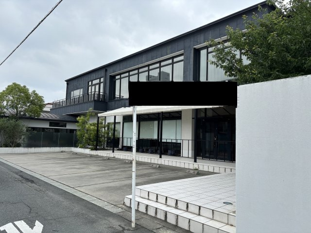 豊橋市藤沢町店子付き店舗の外観|南側店舗エントランス部分