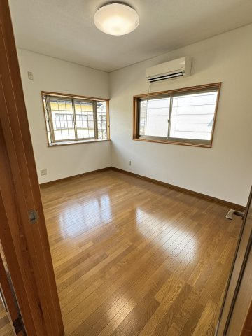 高知市瀬戸南町1丁目　中古戸建ての洋室