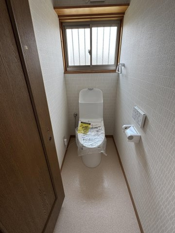 高知市瀬戸南町1丁目　中古戸建てのトイレ|２ｆ：トイレ