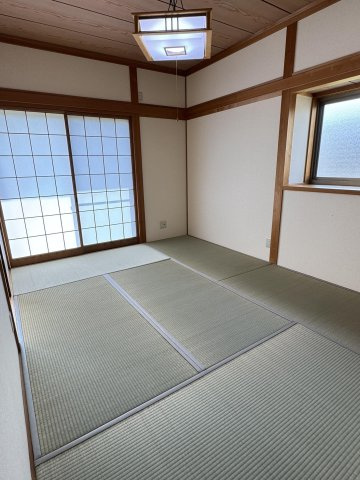 高知市瀬戸南町1丁目　中古戸建ての和室|１F:6和室