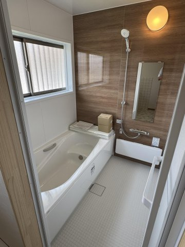 高知市瀬戸南町1丁目　中古戸建ての浴室