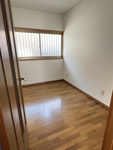 高知市瀬戸南町1丁目　中古戸建ての洋室|１F：書斎