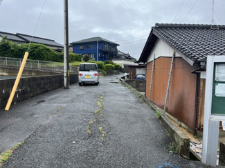【前面道路含む現地写真】