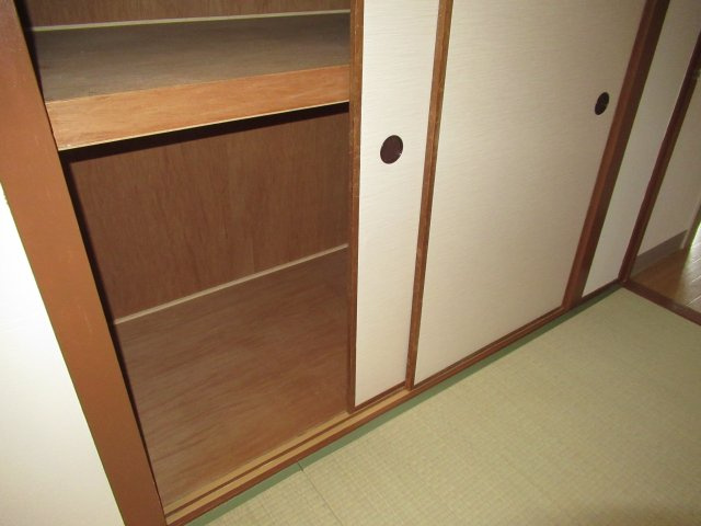 兵庫県公社　東垂水南（１）6号棟の収納|小物を収納するのに便利です