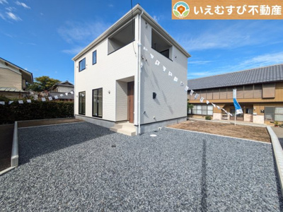 【庭】 | Cradle garden　神川町新里第4 | ガーデニングが楽しめそう
季節の草花で彩りを！ガーデニングで緑あふれる景色を作るのも楽しみ♪