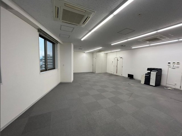 近江八幡市鷹飼町の事務所の内装