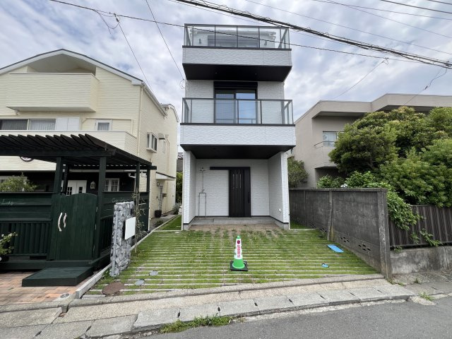 オーシャンビュー！海まで徒歩３分の未入居住宅の外観