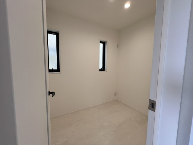 オーシャンビュー！海まで徒歩３分の未入居住宅のその他|納戸