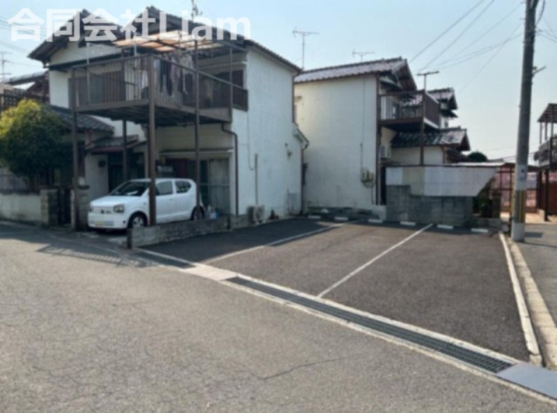 富田林市東板持町3丁目戸建て＋ガレージ　オーナーチェンジ