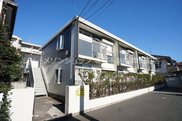 アピア泉の外観