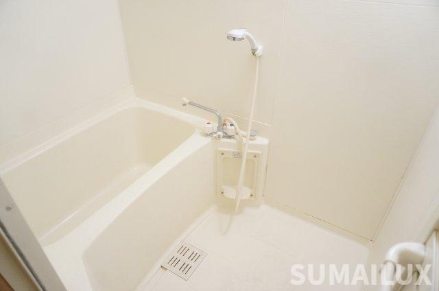 ＬＡ　ＰＡＩＳＩＢＬＥの浴室