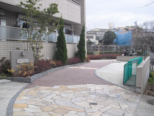 大倉山サルーンのロビー