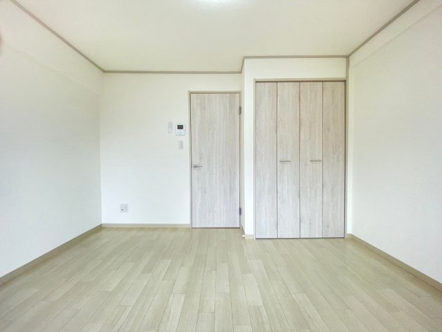 ナンノ第12号館の内装