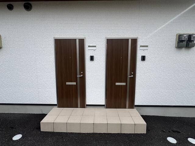 ＰＬＳ　ＴＯＭＩＮＡＧＡ（ピーエルエス　トミナガ）