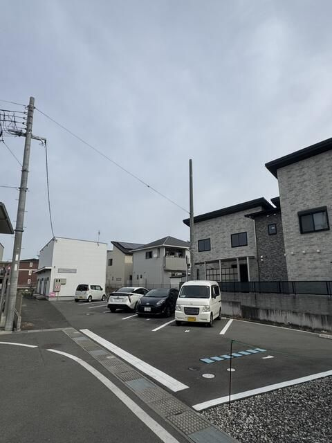 ＰＬＳ　ＴＯＭＩＮＡＧＡ（ピーエルエス　トミナガ）