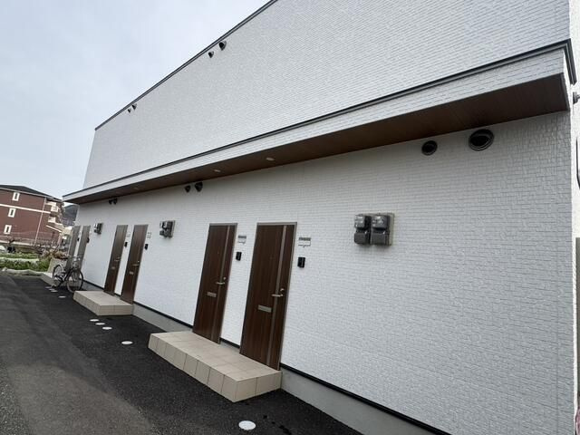 ＰＬＳ　ＴＯＭＩＮＡＧＡ（ピーエルエス　トミナガ）