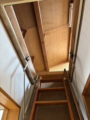 【その他】 | 南山貸家 | 屋根裏（ロフト）入り口です。