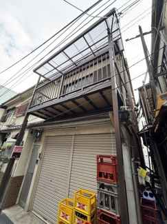 【玄関】 | 南山貸家 | 2階部分が賃貸部分です。