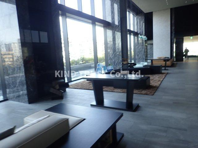 ザ・パークハウス中之島タワーのロビー|落ち着いたロビーです