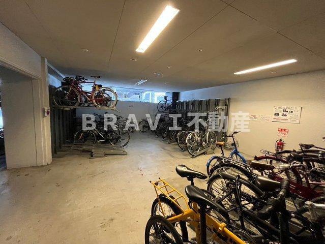 ドゥーエ立売堀　BRAVI不動産のその他共用部分|【ドゥーエ立売堀】駐輪場です