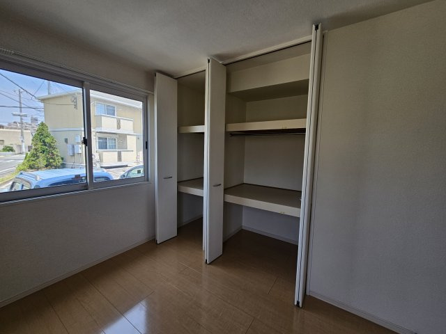 リビングタウン魚住　B棟の収納