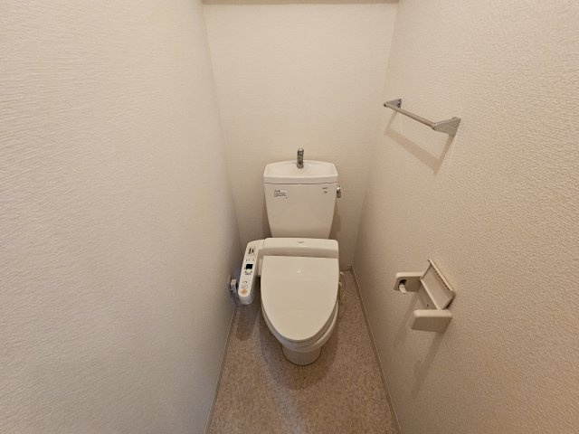 リビングタウン魚住　B棟のトイレ