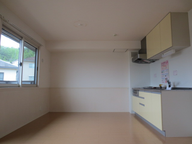 ローテローゼ恵比須の居間・リビング