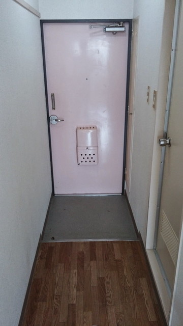 Dcourt六甲(旧:ドミトリー阪急六甲)の玄関