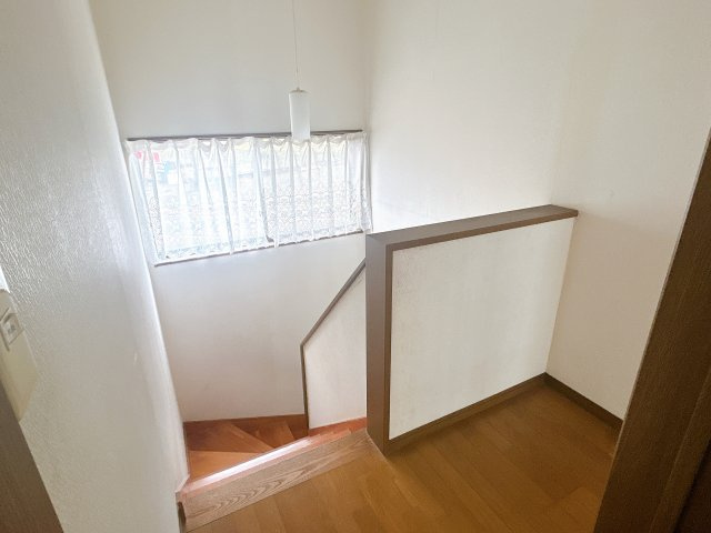 えびの市大字原田の中古一戸建のその他|階段