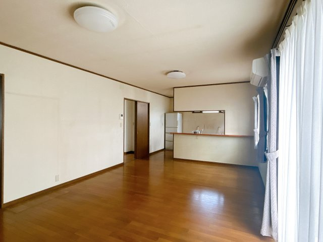 えびの市大字原田の中古一戸建の居間・リビング