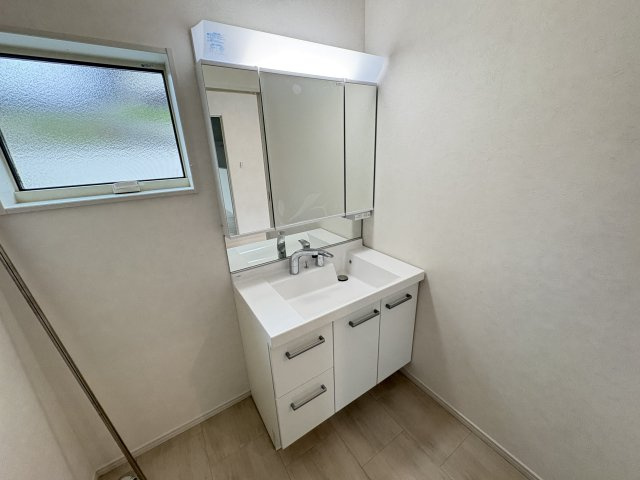 神戸市垂水区つつじが丘6丁目新築戸建の独立洗面台