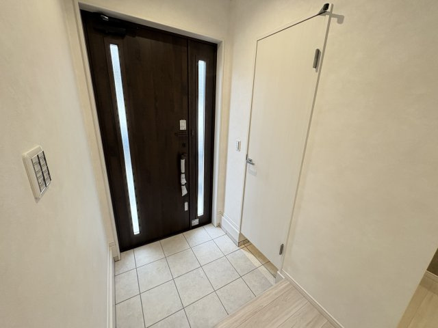 神戸市垂水区つつじが丘6丁目新築戸建の玄関