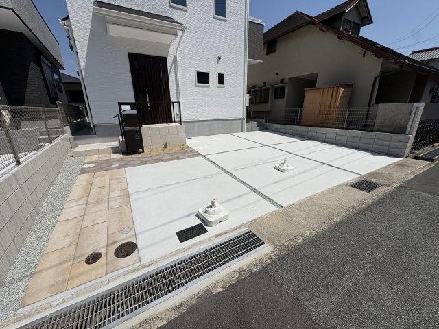 神戸市垂水区つつじが丘6丁目戸建の駐車場