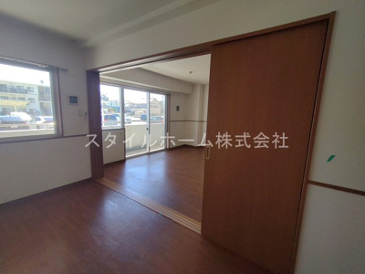 【居間・リビング】 | ニューラフィーネ | 別部屋写真です。