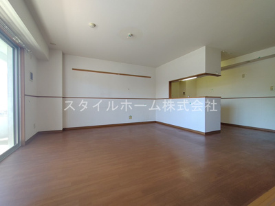 【居間・リビング】 | ニューラフィーネ | 別部屋写真です。