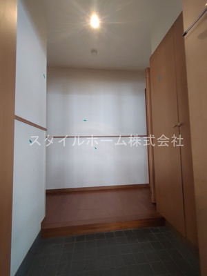 【玄関】 | ニューラフィーネ | 別部屋写真です。