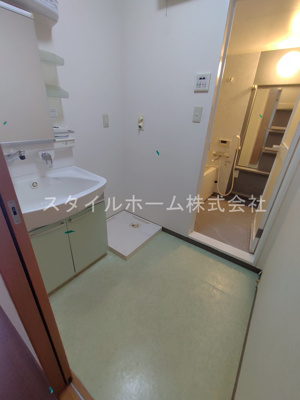 【洗面所】 | ニューラフィーネ | 別部屋写真です。