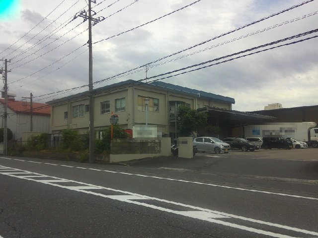 千葉市美浜区新港の倉庫の外観