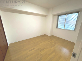 創造性や成長を促す遊びの空間を提供。学習や趣味に集中できる環境を整えます。個別のプライベートスペースは自己表現と自立心を育み、心地よい睡眠環境を整えリラックスできる場所を提供。