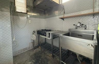 草津市野村4丁目店舗兼住宅のキッチン