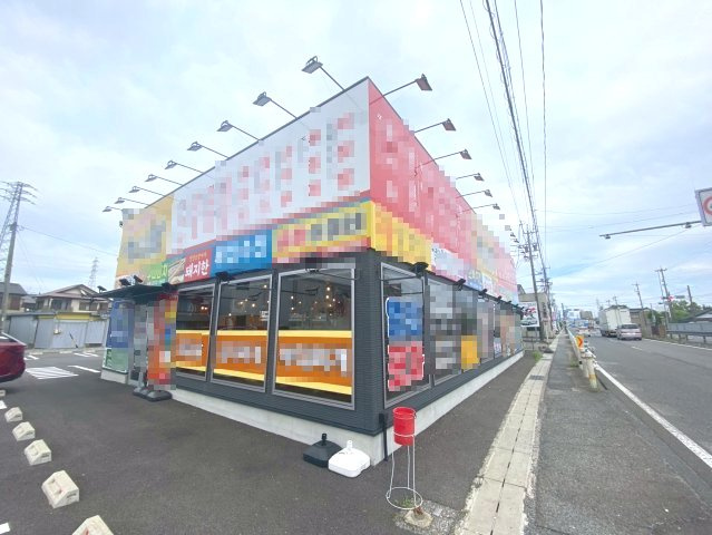 東大友町並木側貸店舗の外観