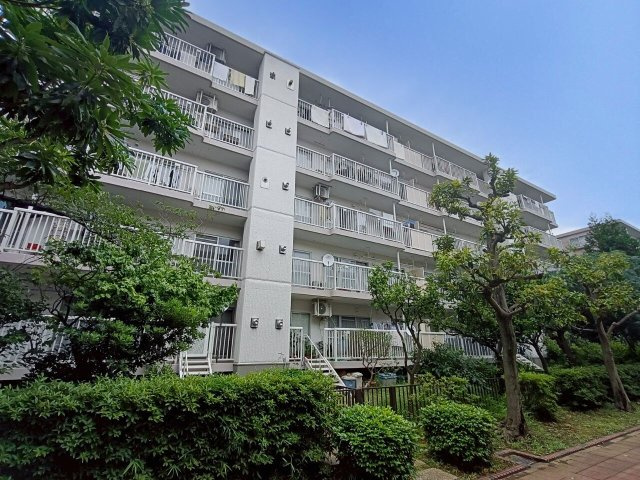 三郷早稲田団地3-23-2号棟の外観|外観です