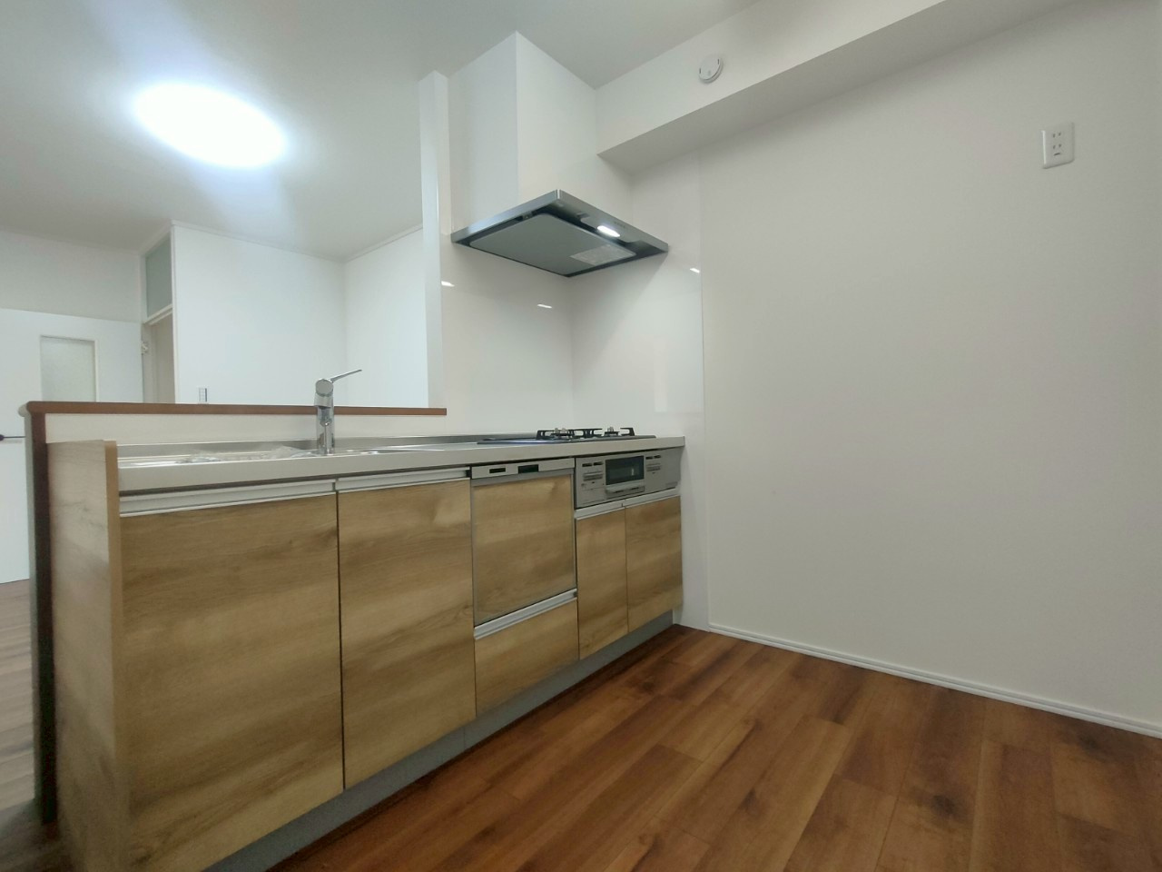 三郷早稲田団地3-23-2号棟のキッチン|お料理しやすいキッチンです