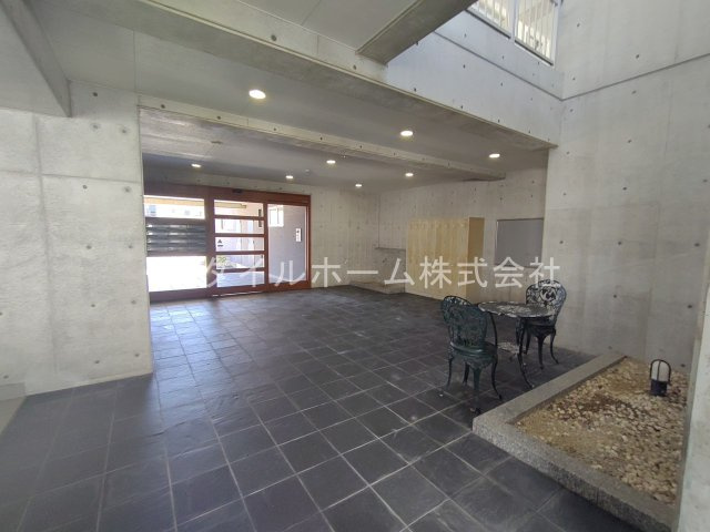 ニューラフィーネのロビー