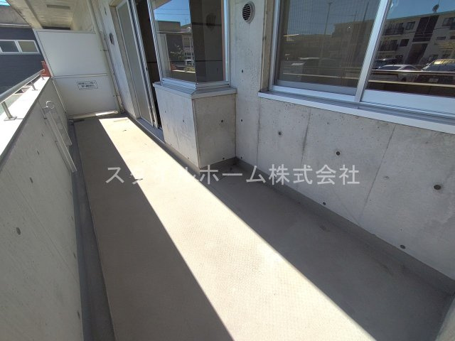 ニューラフィーネのバルコニー|別部屋写真です。
