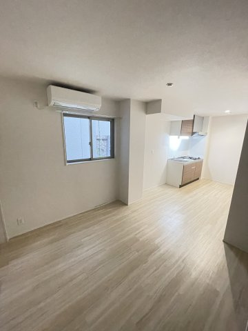 大阪市都島区内代町１丁目の賃貸マンションの居間・リビング