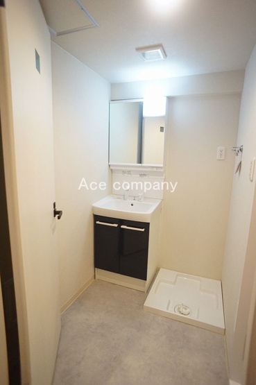 【ランドリースペース】 | エーデルハイム関目 | 室内洗濯機置き場完備☆洗濯パン新調です☆