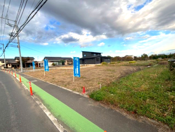 土地　富士見市下南畑の前面道路含む現地写真|日当たり良好です