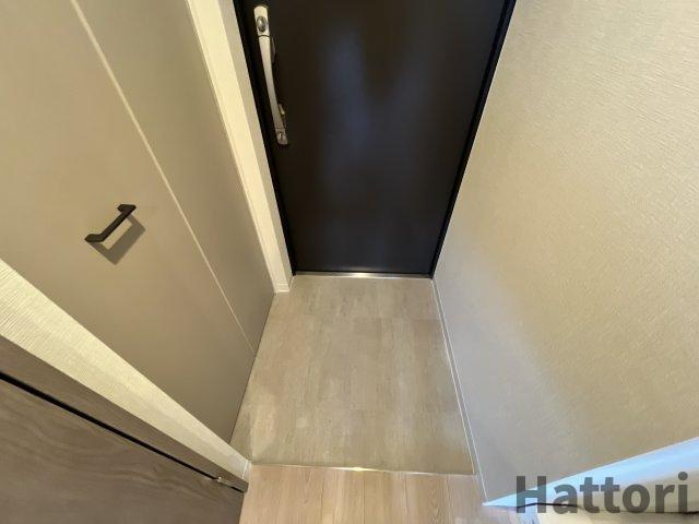 MAXIVCROS江坂の玄関