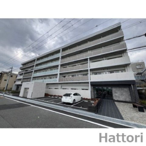 MAXIVCROS江坂の外観